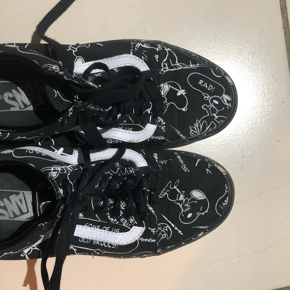 Snoopy Vans - Picture 3 of 3
